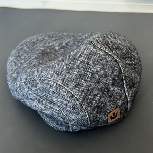 Goorin medium paperboy hat.  Legendary brand, great quality